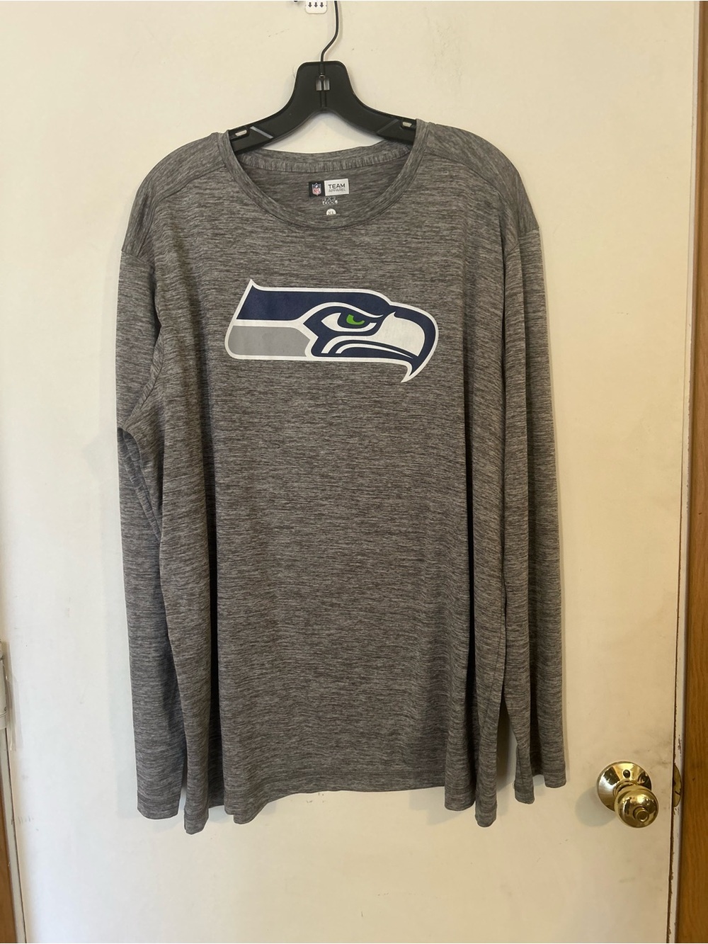 NFL Seattle Seahawks TX3 COOL Men's Gray Long-Sleeve Logo Tee XL